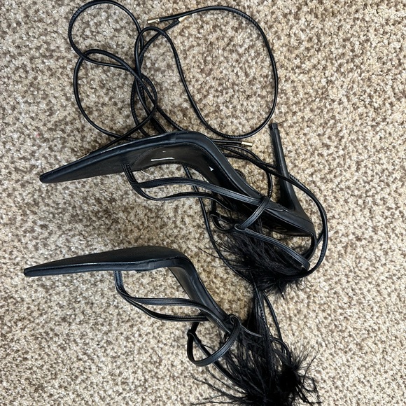 Olivia Ferragamo Black Strap Heels With Fur Size 10 - Picture 3 of 6